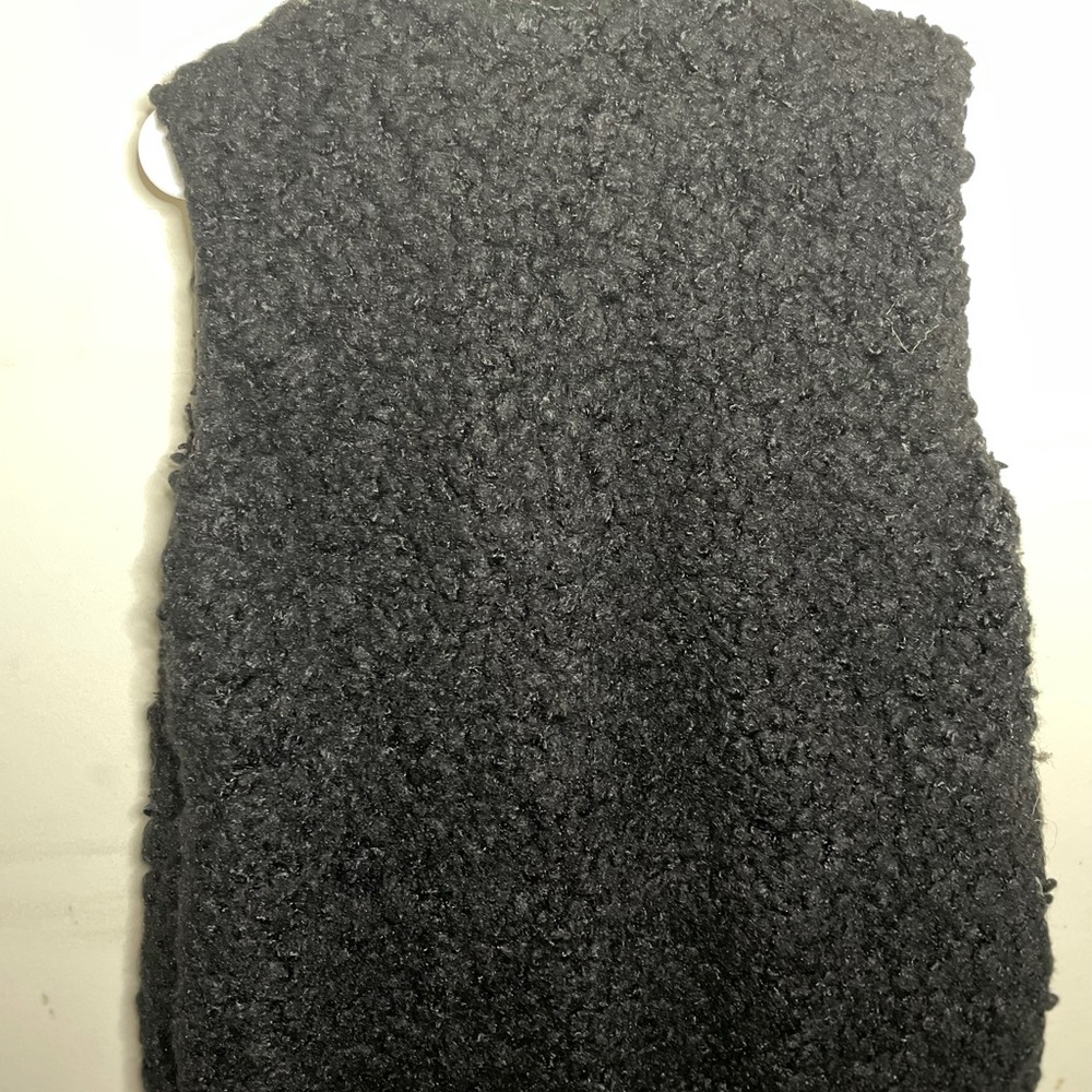 Vest - Picture 2 of 3